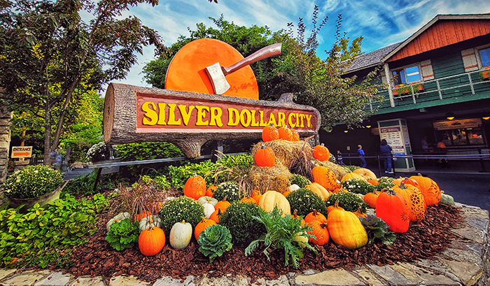 Silver Dollar City Harvest Festival with different colored pumpkins.