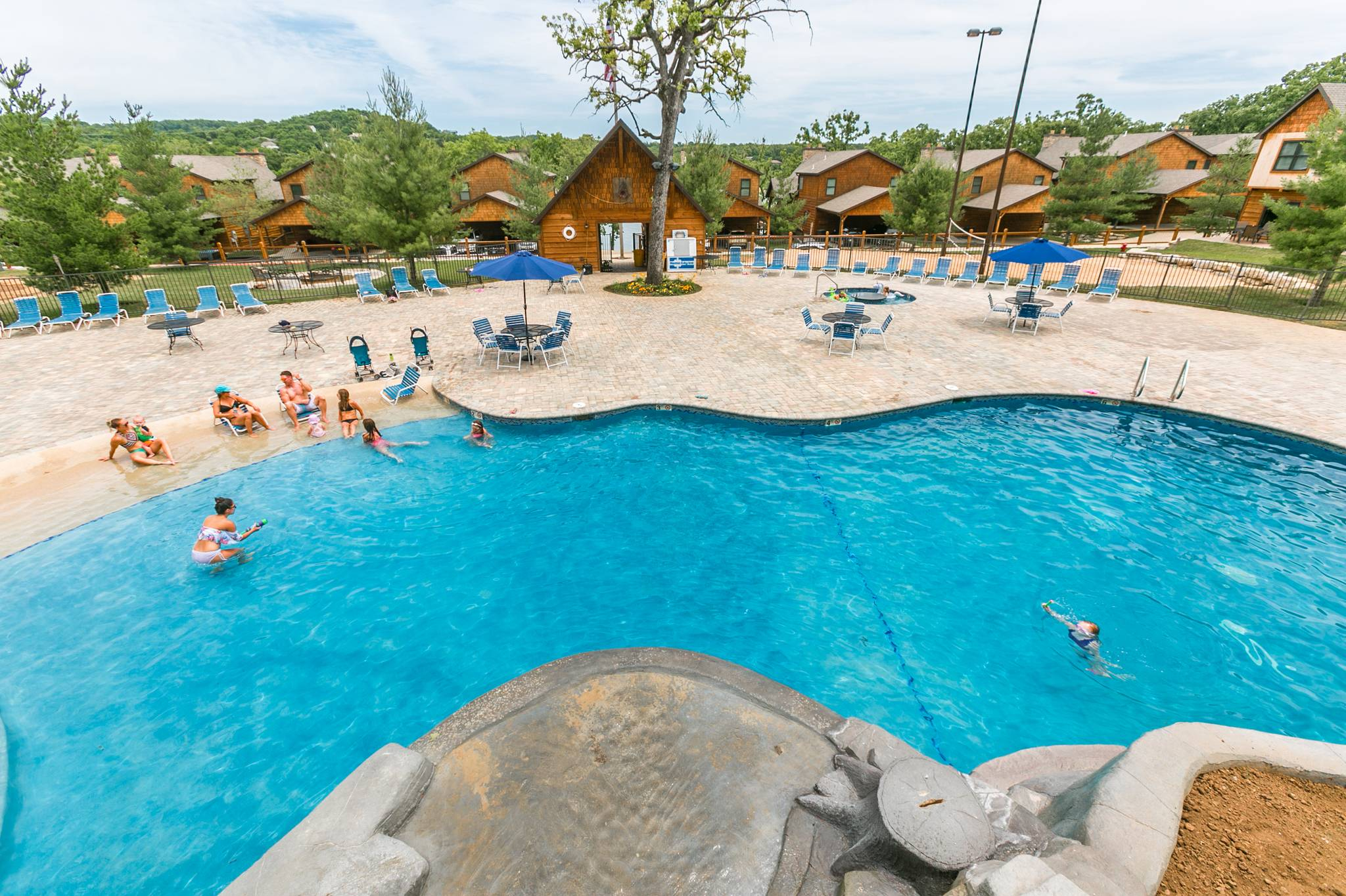Pool-House-Pool-View-Branson-Shores-Resort-Vacation-Rentals